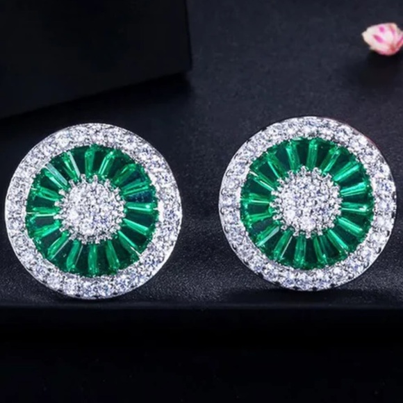 🎁 Round Baguette Zircon Earrings - Picture 4 of 12